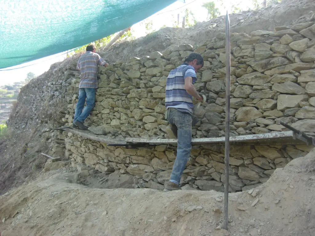 Our walls average 1 m deep x 2 m high.