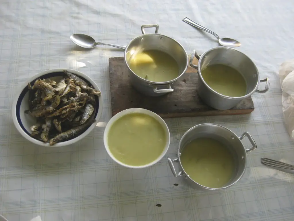 Green bean and potato soup and fried fish…..mmmmm….